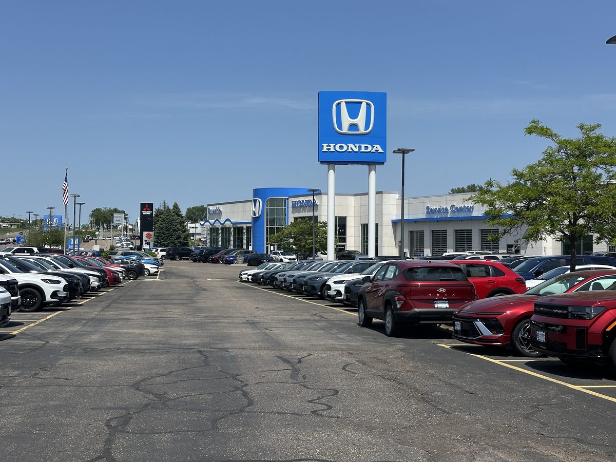 Buerkle Honda dealership at 3360 Highway 61 N in Vadnais Heights, Minnesota