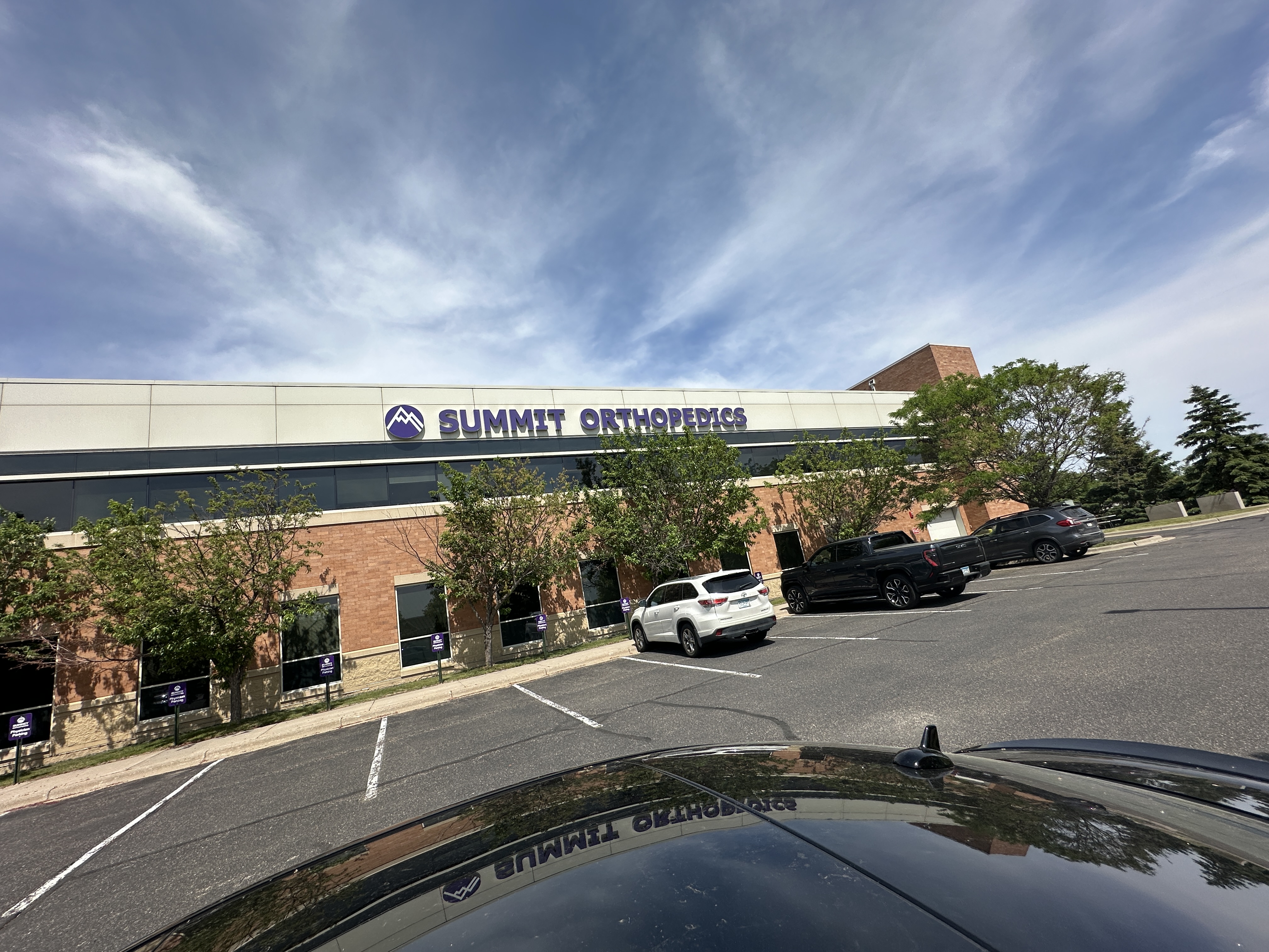 Summit Orthopedics Woodbury campus surroundings on Woodwinds Drive, Woodbury, Minnesota